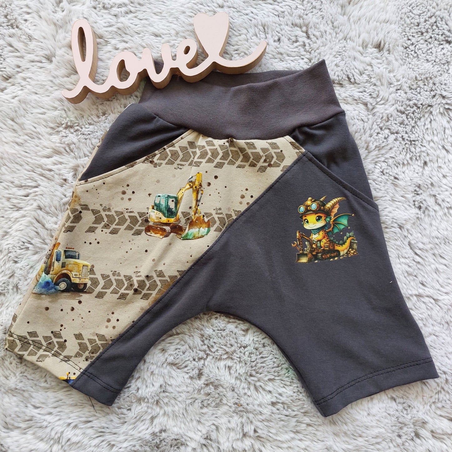 Bügelbild kleiner Steampunk Drache mit Bagger #2 Fylou's Style
