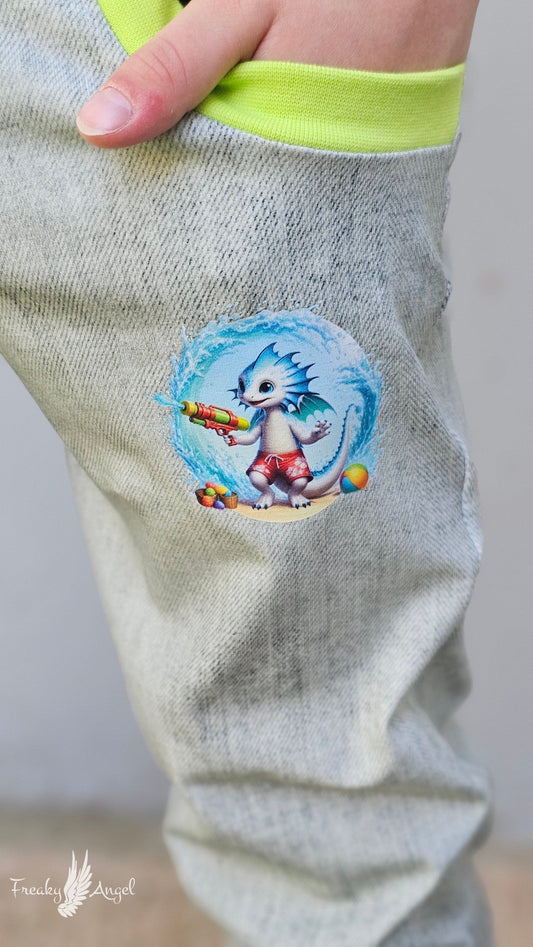 Bügelbild kleiner Drache mit Wasserspritzpistole #3 Fylou's Style