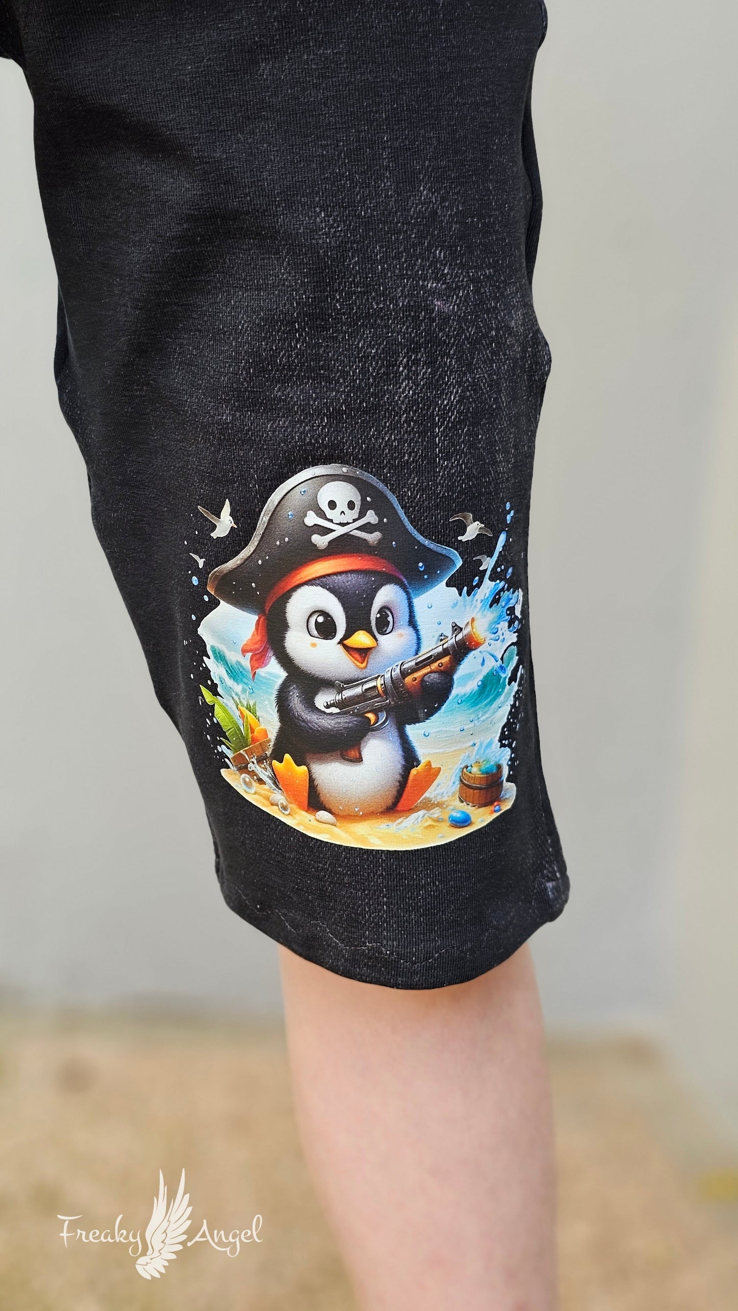 Bügelbild Piraten Pinguin mit Wasserspritzpistole #1 Fylou's Style