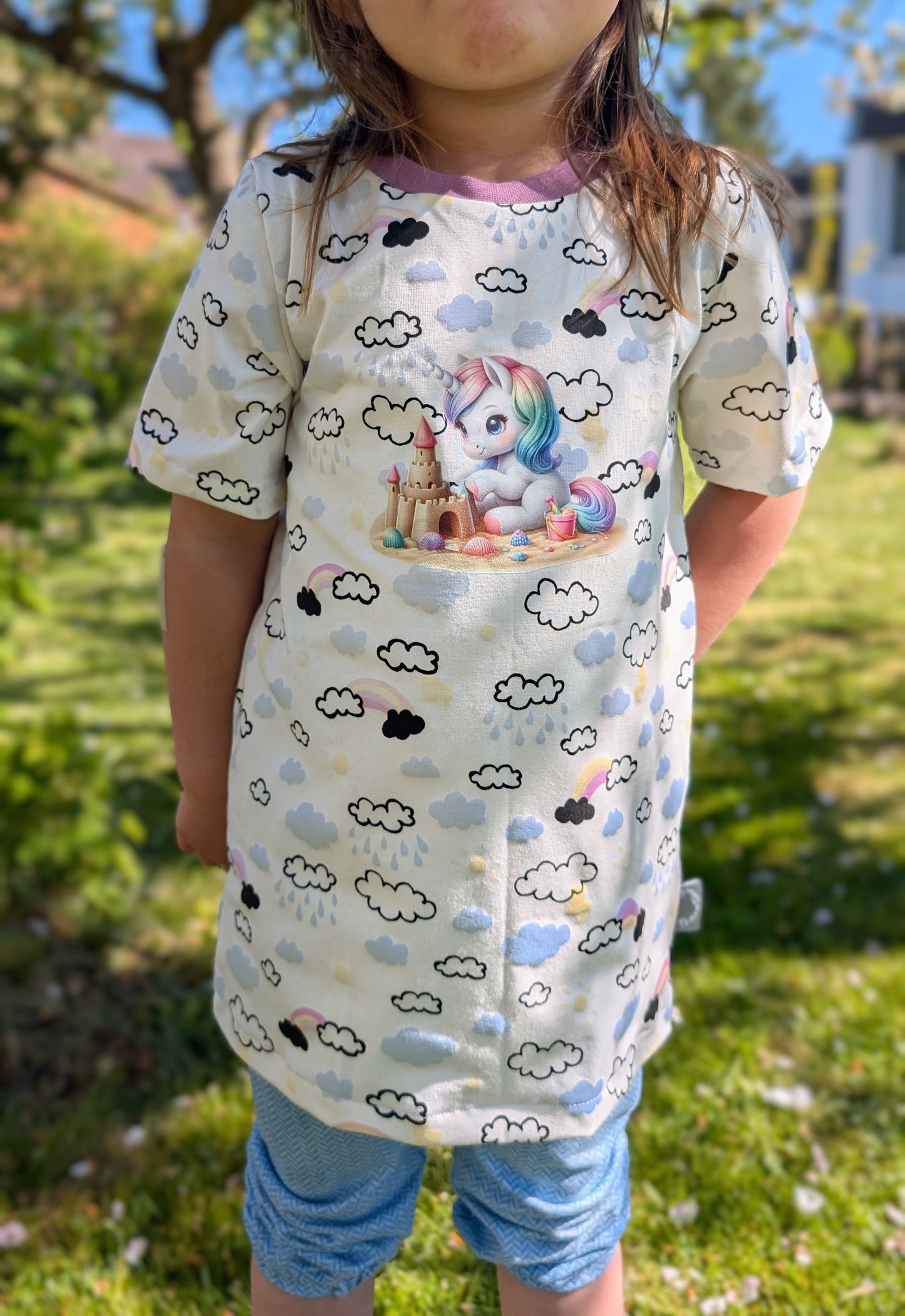 Bügelbild kleines Einhorn baut Sandburg Fylou's Style