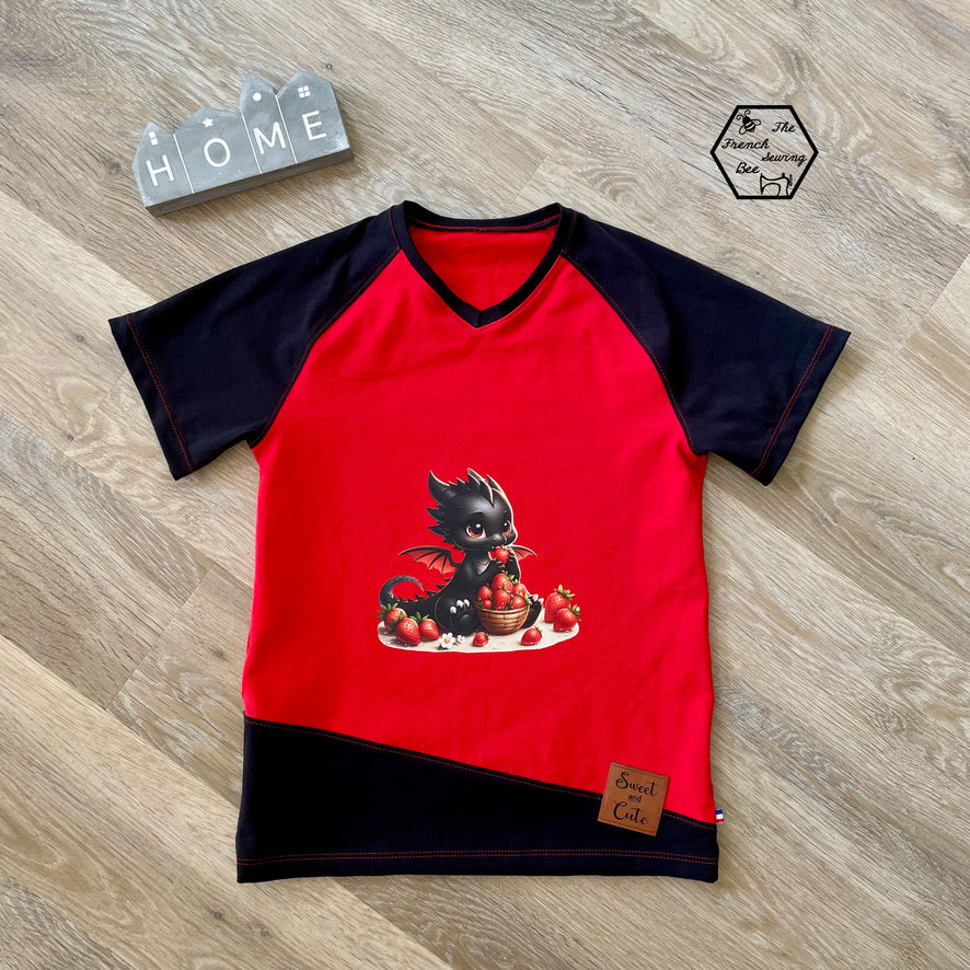 Bügelbild kleiner Drache isst Erdbeeren Fylou's Style