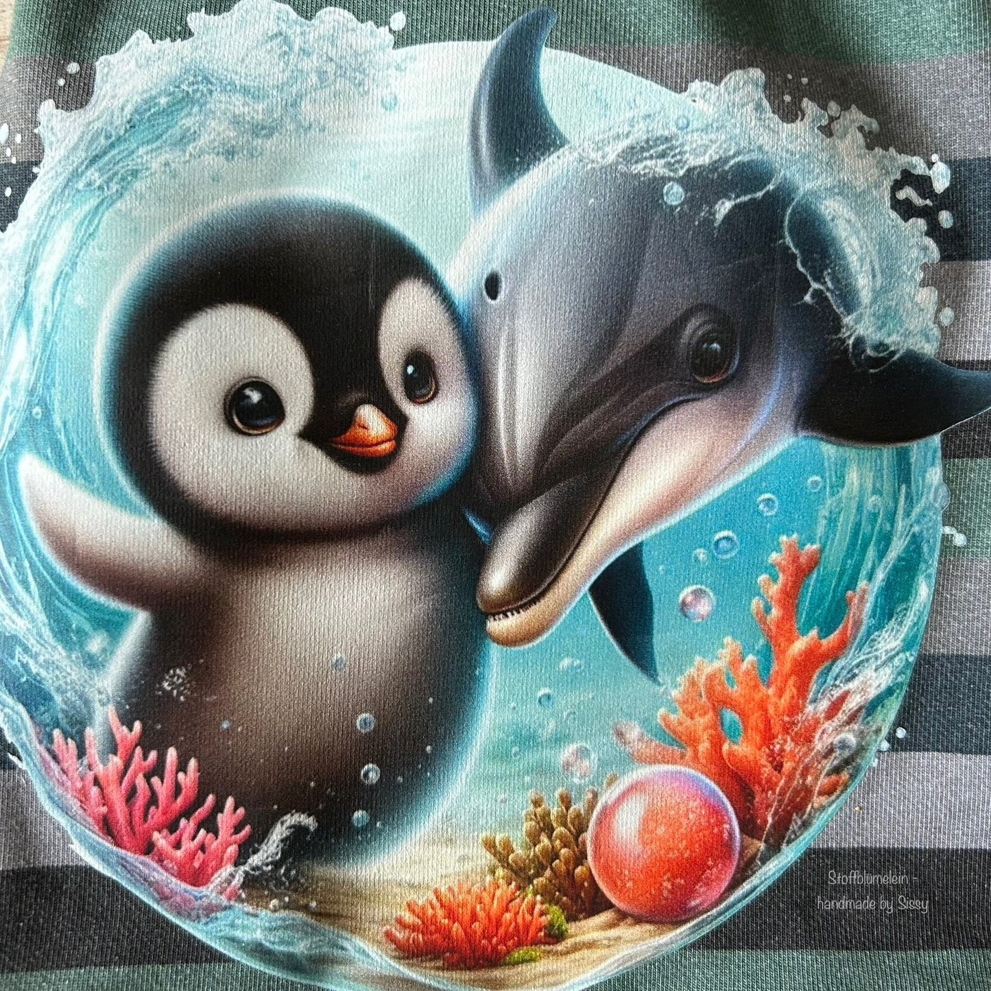 Bügelbild Pinguin schwimmt mit Delfin #2 Fylou's Style