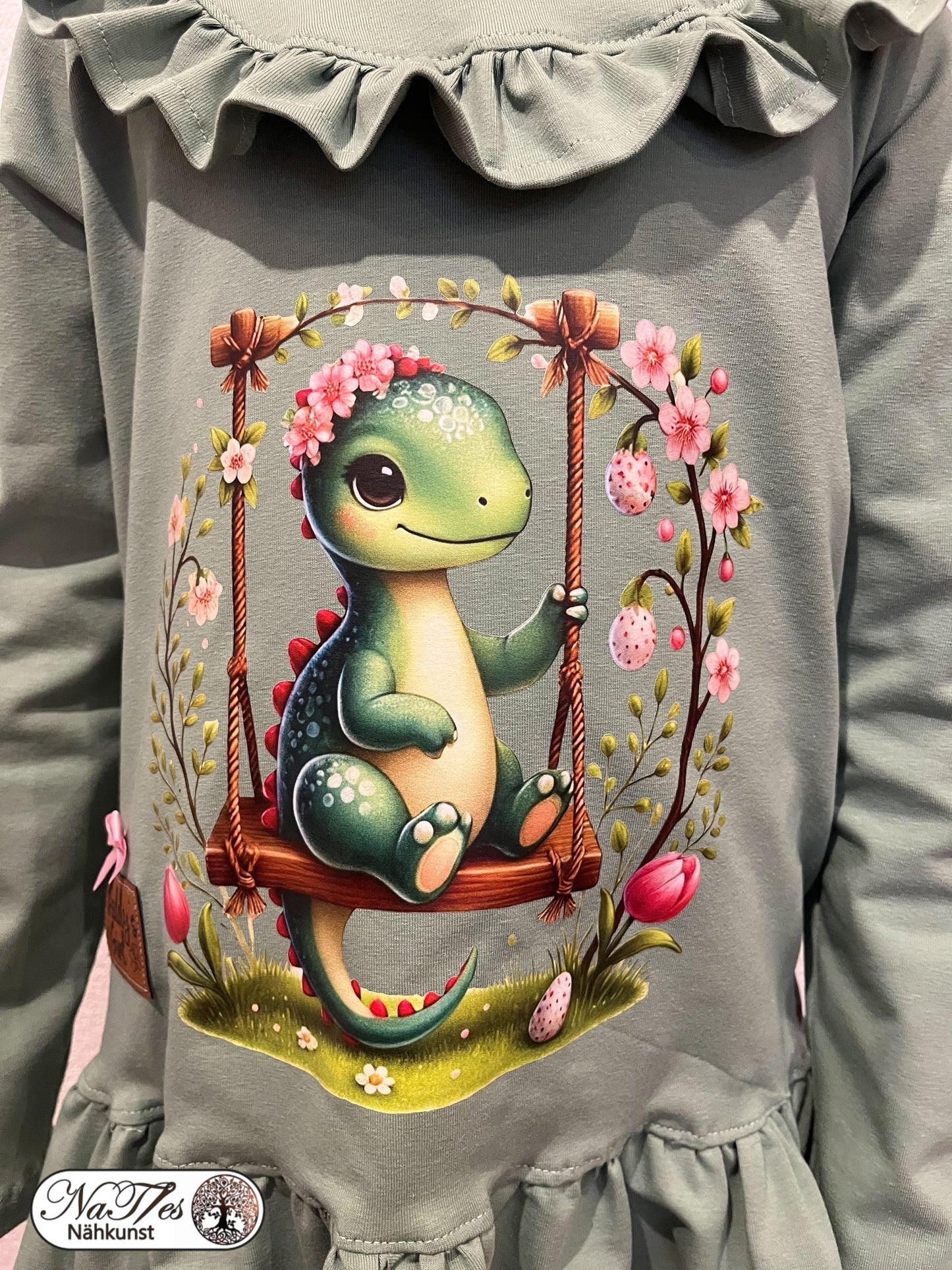 Bügelbild Dino auf Schaukel #1 Fylou's Style