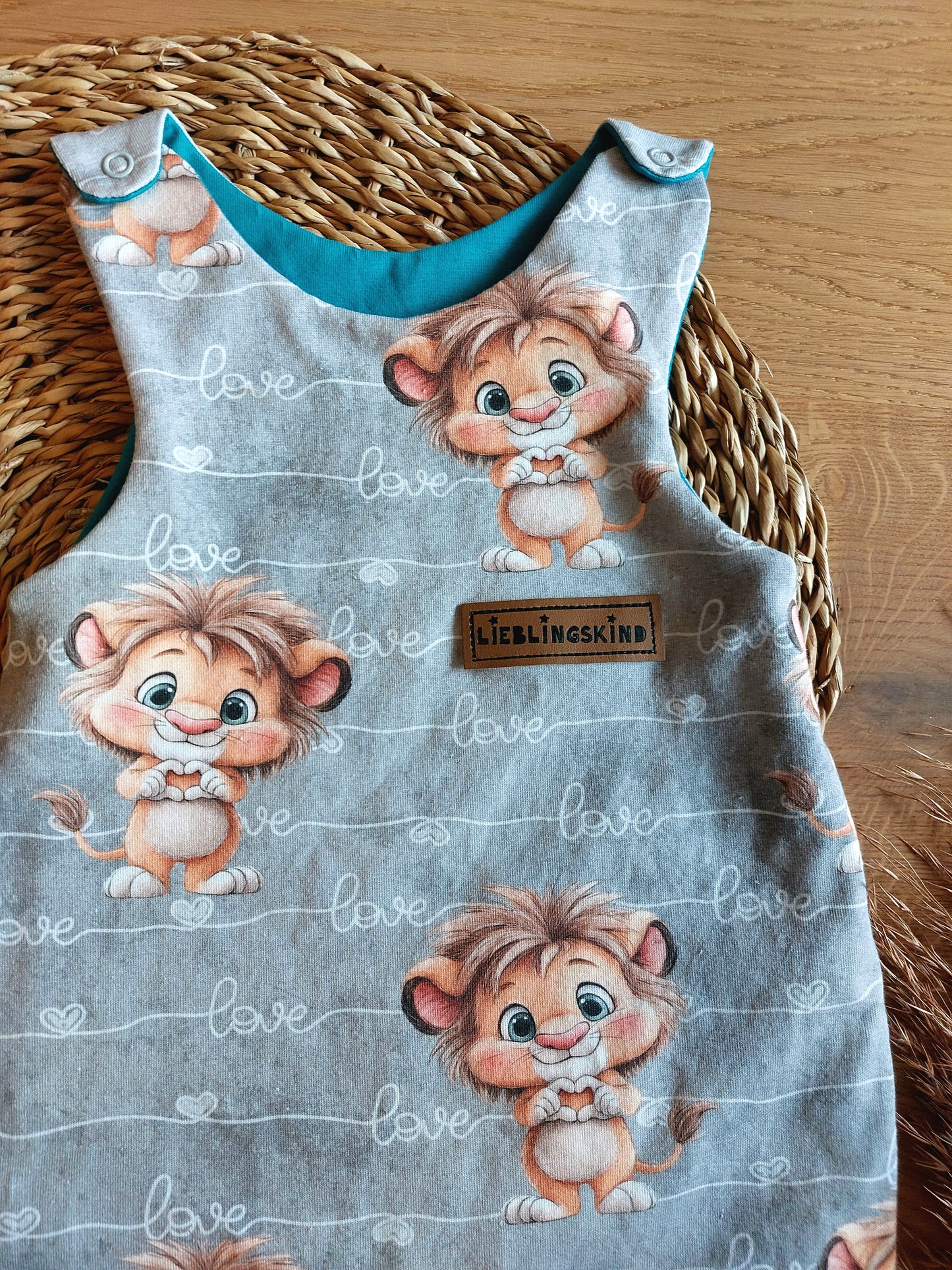 Ripp-Jersey Löwe mit Herz