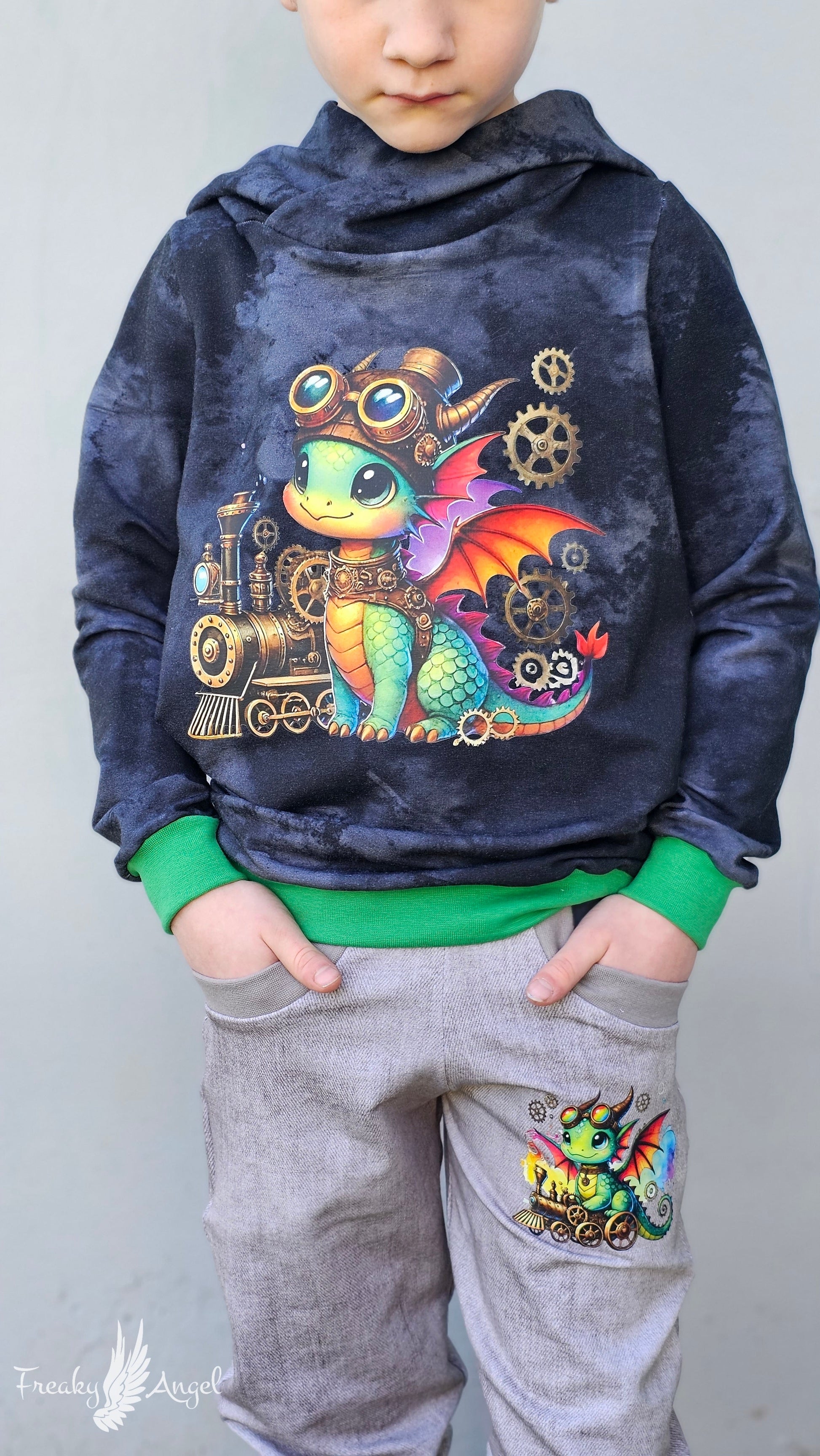 Bügelbild kleiner Steampunk Drache mit Eisenbahn #2 Fylou's Style