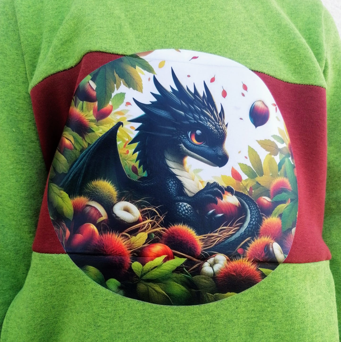 Bügelbild schwarzer Drache mit Kastanien #2