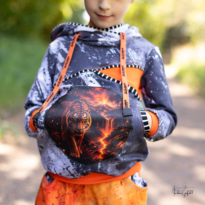 Bügelbild  Feuriger Tiger im vulkanischen Dschungel