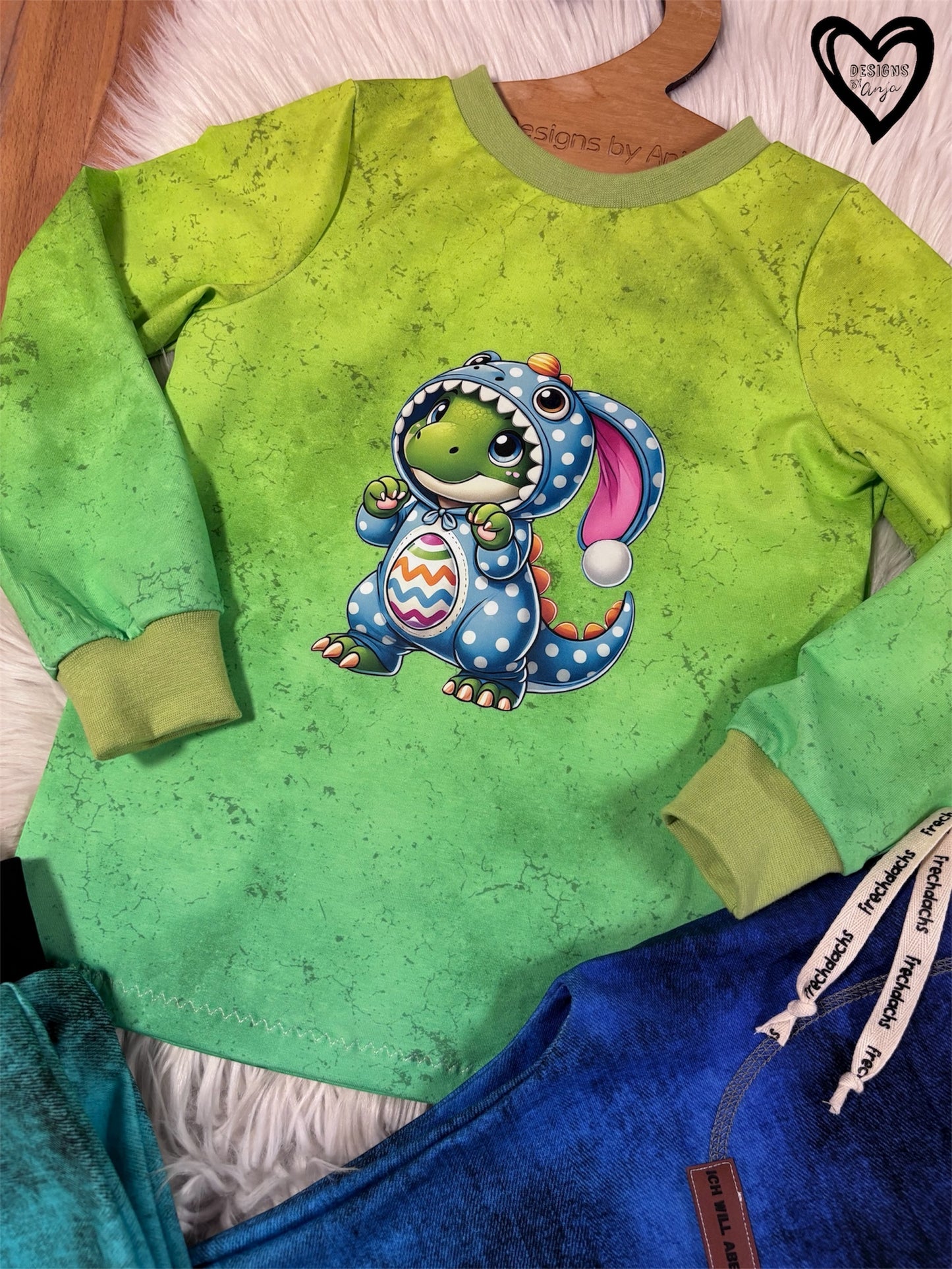 Bügelbild süßer Oster Dino #1