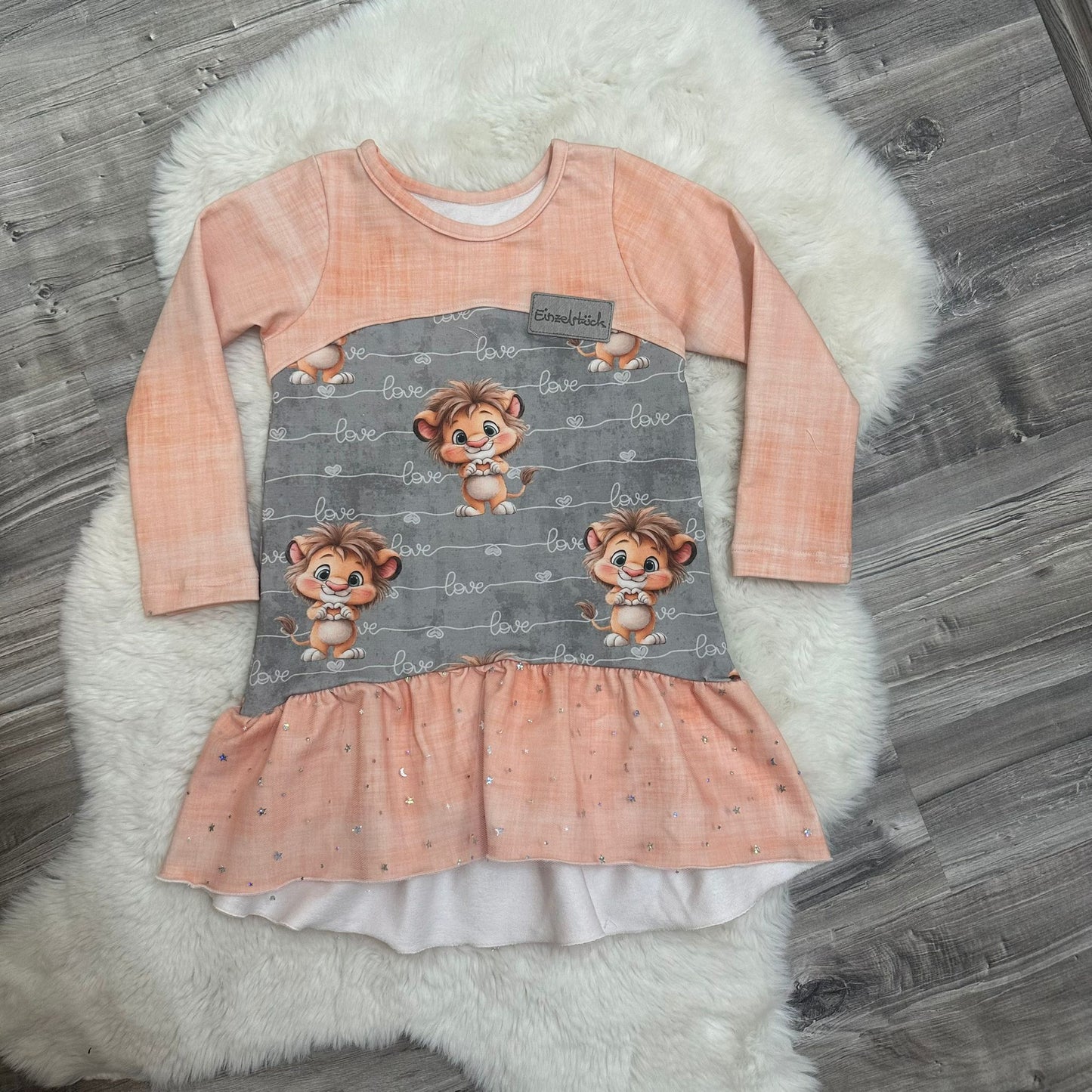 Ripp-Jersey Löwe mit Herz