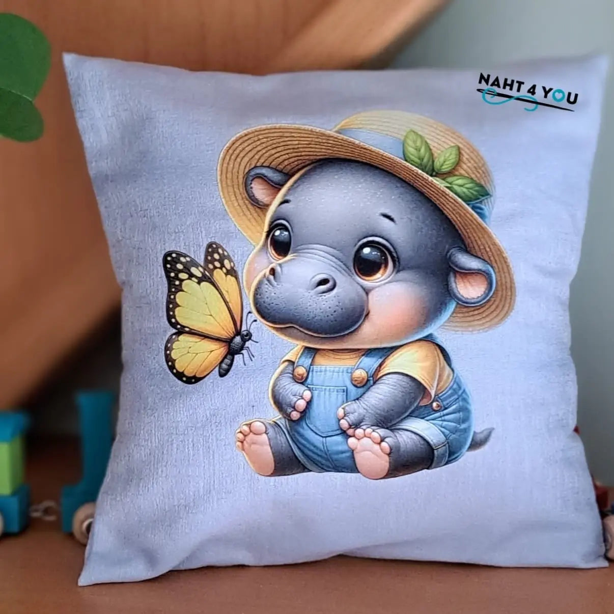 Bügelbild Nilpferd mit Schmetterling #2 Fylou's Style