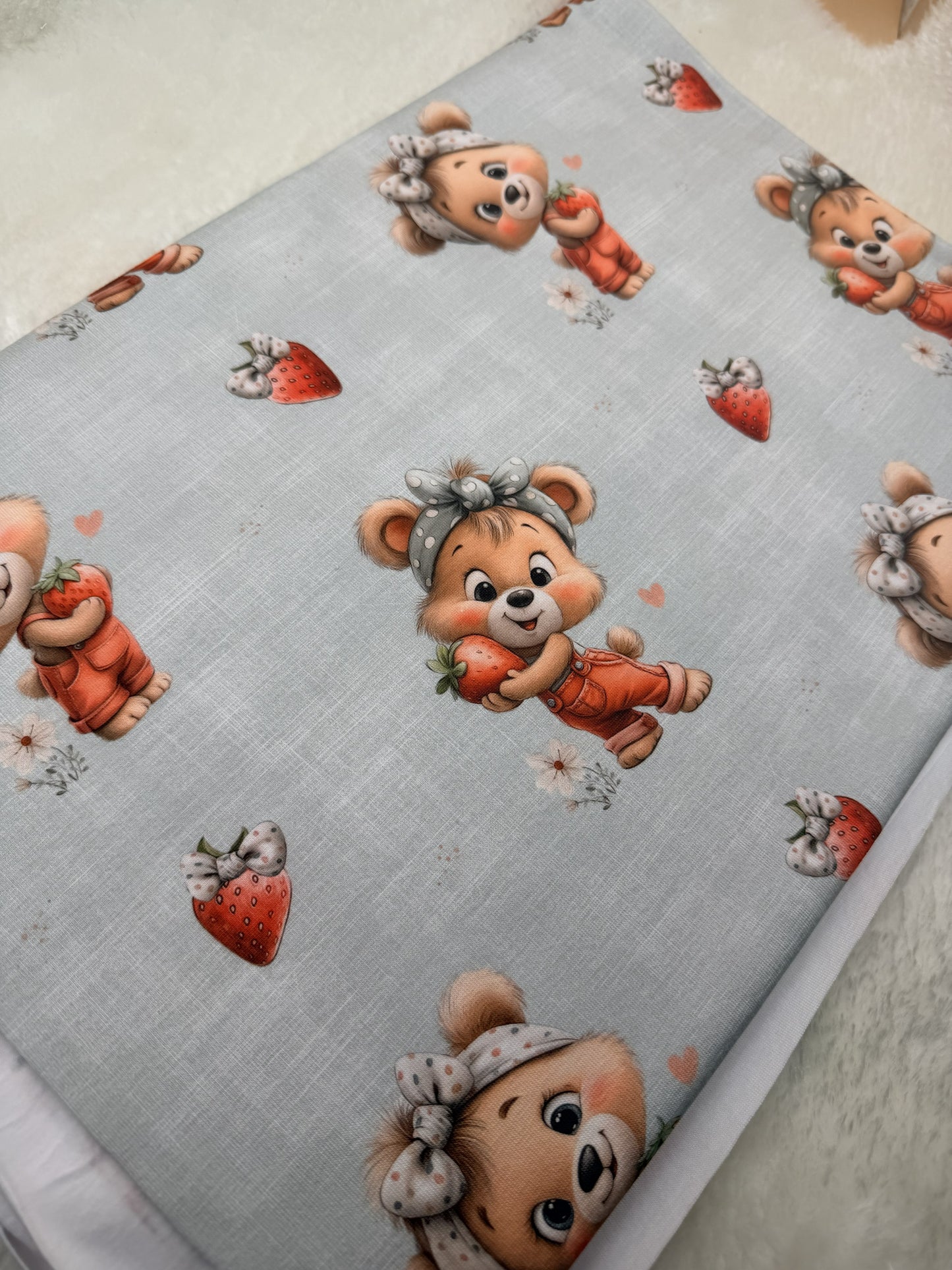 Ripp-Jersey Erdbeer Bärchen