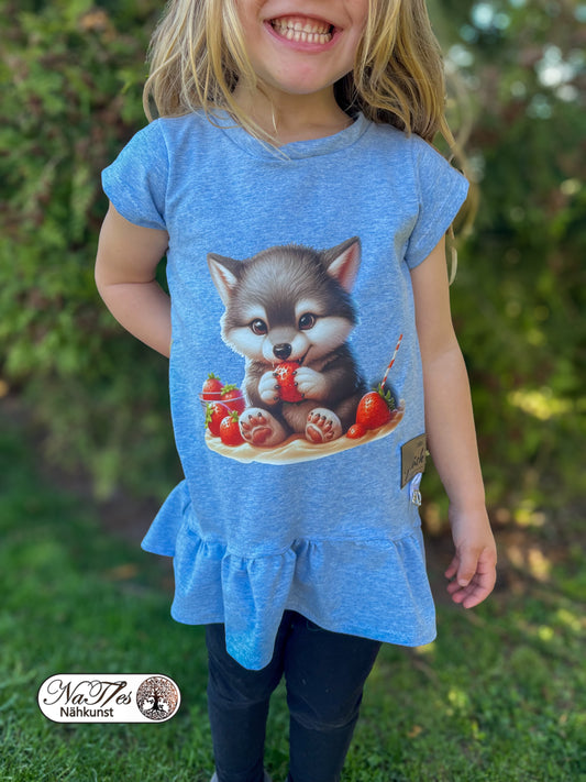 Bügelbild kleiner Wolf isst Erdbeeren #1